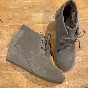 Toms Women's Suede Ankle Boots